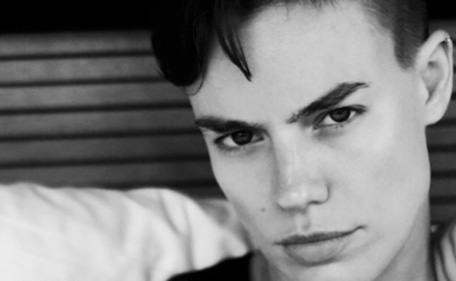 Elliott Sailors, closeup photography in black and white.