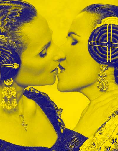 Valencian lesbian dictionary, two lesbian falleras kissing.